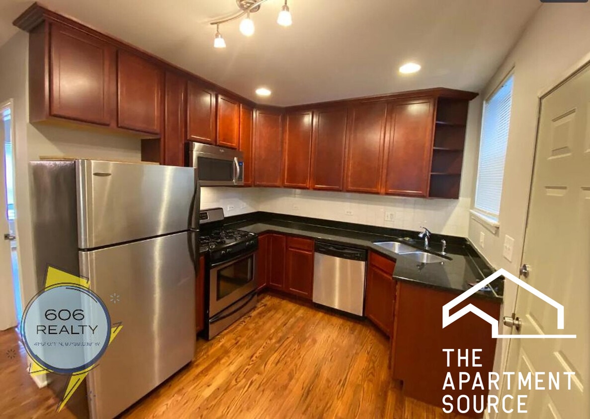 Foto principal - 2704 W Arthur Ave