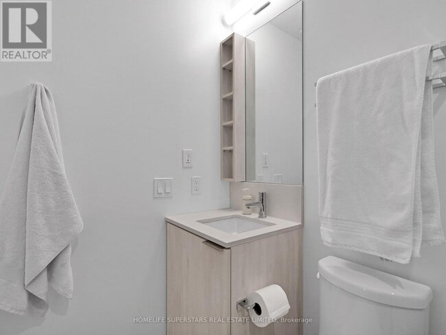 Building Photo - 7890 Jane St