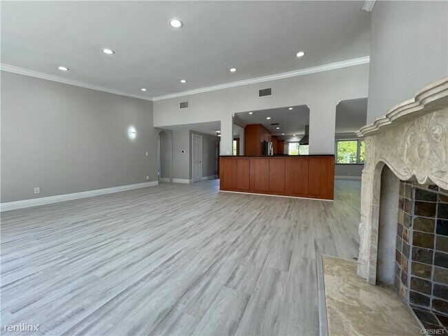 Foto del edificio - 6 br, 3 bath House - 24204 Calvert St