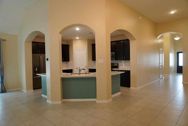 Building Photo - 4447 Painted Bunting Ln