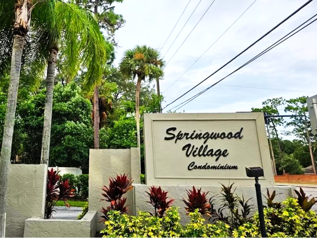 Foto del edificio - 115 Springwood Cir