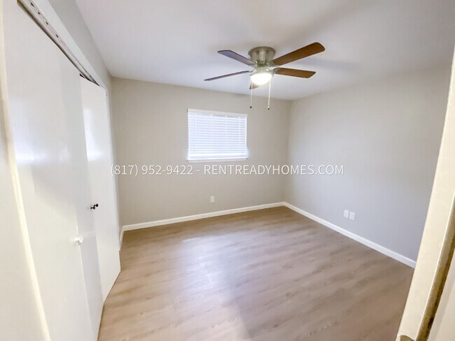 Building Photo - 321 Frontier Dr