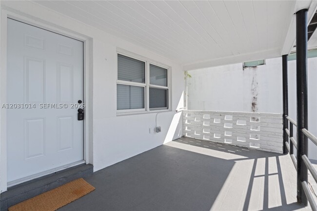Building Photo - 2240 SW 16th St