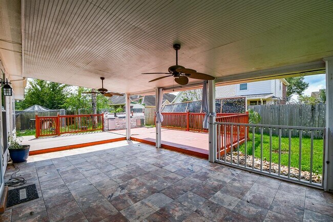 Building Photo - 4010 Highland Vale Ct
