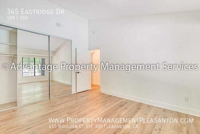 Foto del edificio - 345 Eastridge Dr