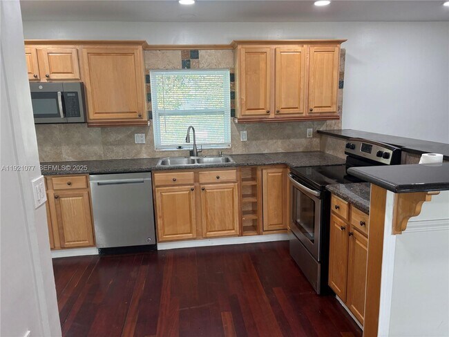 Building Photo - 3617 Cleveland St