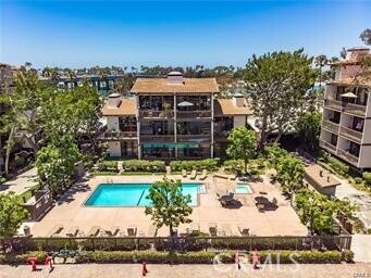 Building Photo - 8124 Marina Pacifica Dr N