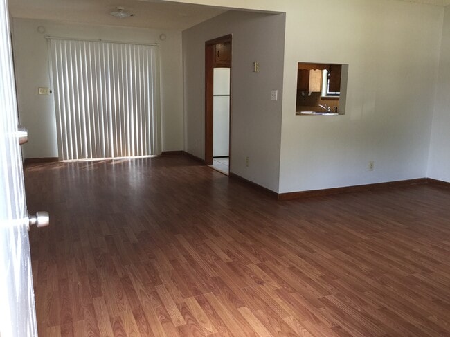 Building Photo - 75 Ezzard St