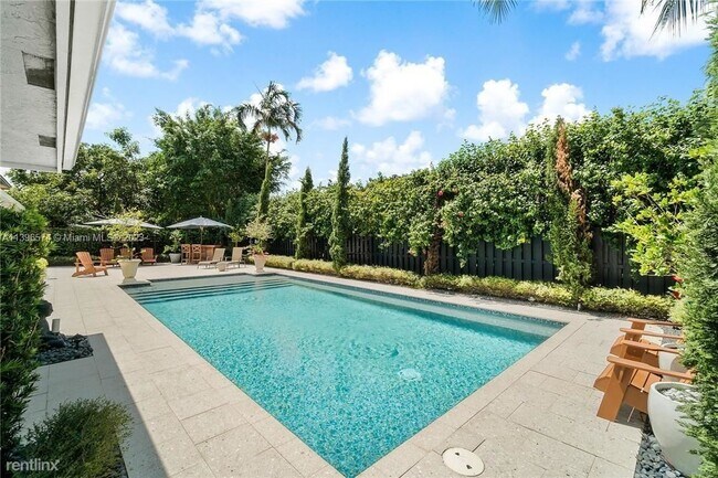 Building Photo - 4 br, 2.5 bath House - 3604 Barbados Ave
