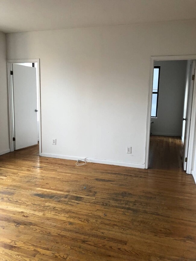 Foto del edificio - 3093 Fulton St