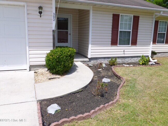 Foto del edificio - 302 Carlisle Ct