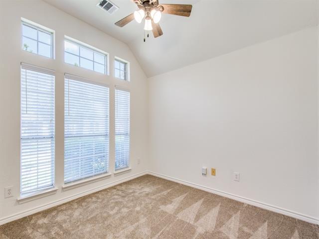 Foto del edificio - 8416 Gateway Dr