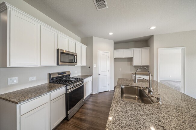 Building Photo - 20342 Green Mountain Dr