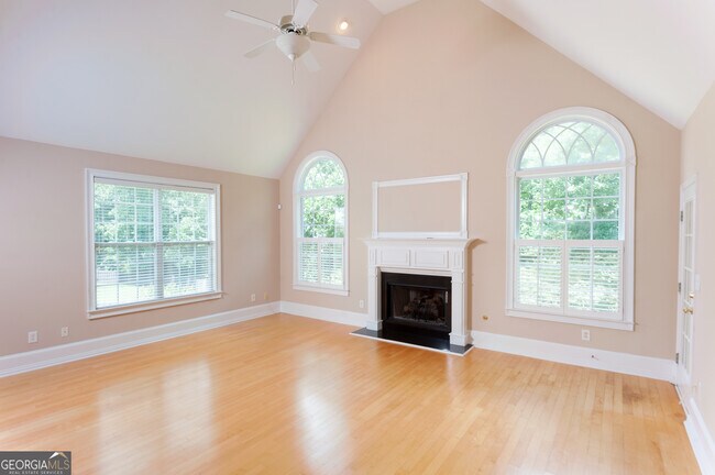 Foto del edificio - 8008 Revere Dr