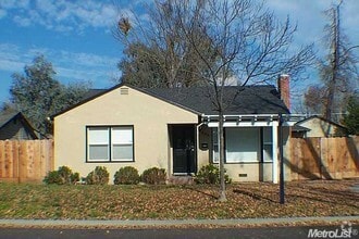Building Photo - 2043 Bellamy St