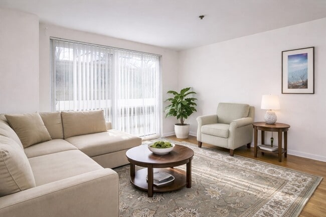 Building Photo - 950 Massachusetts Ave