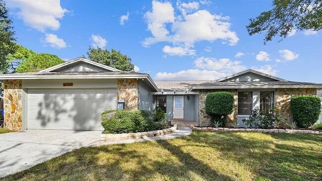 Foto del edificio - Stunning Home with Pool in Lakewood Estates – 3Bed|2Bath