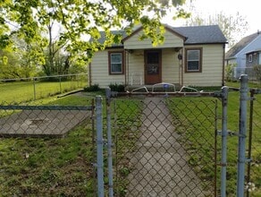 Building Photo - 83 Miller Ave