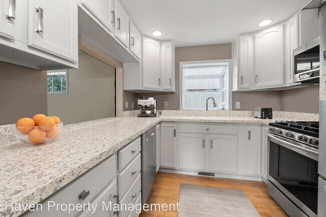 Foto del edificio - 3 br, 3.5 bath House - 2020 E Jefferson St