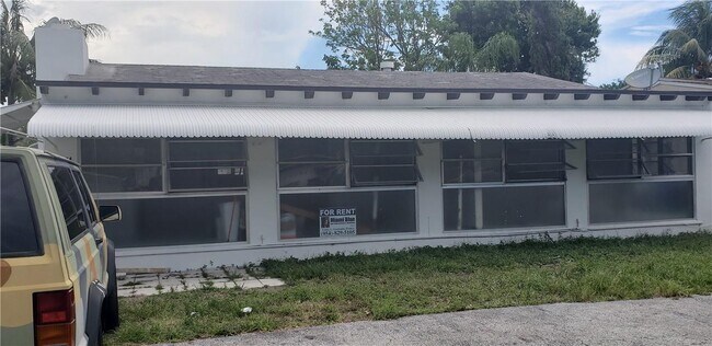 Building Photo - 2631 Fillmore St