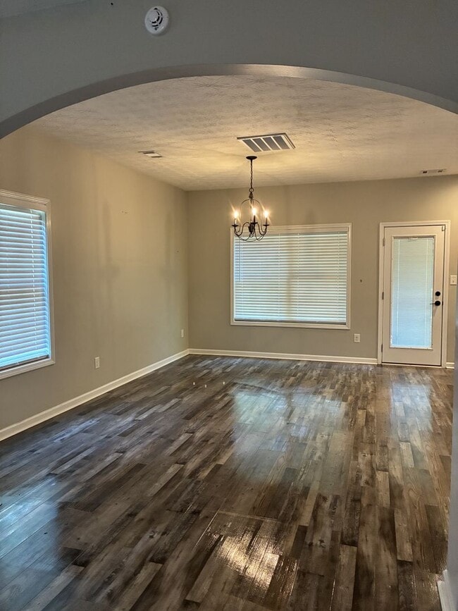 Building Photo - 20 Mill pond Ct