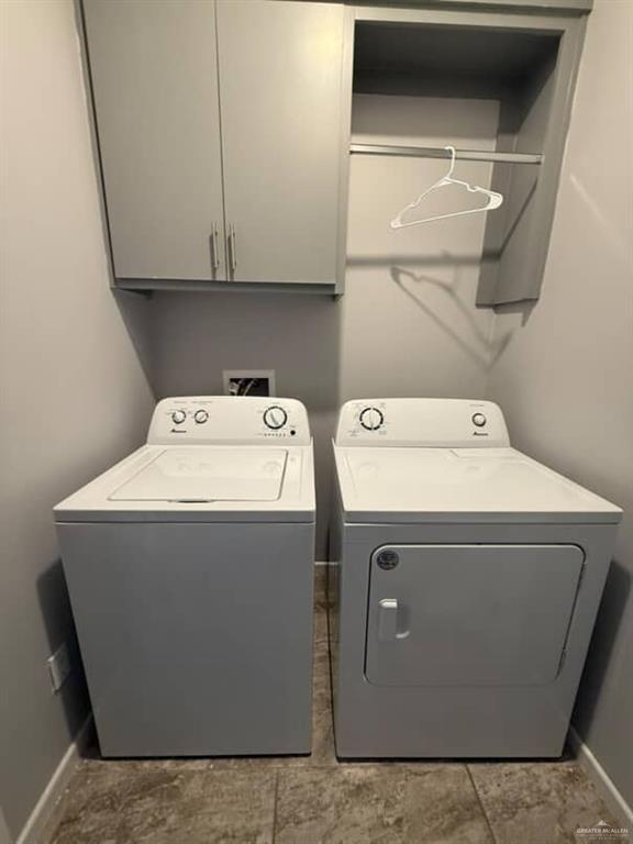 Building Photo - 9 S Colt Ln