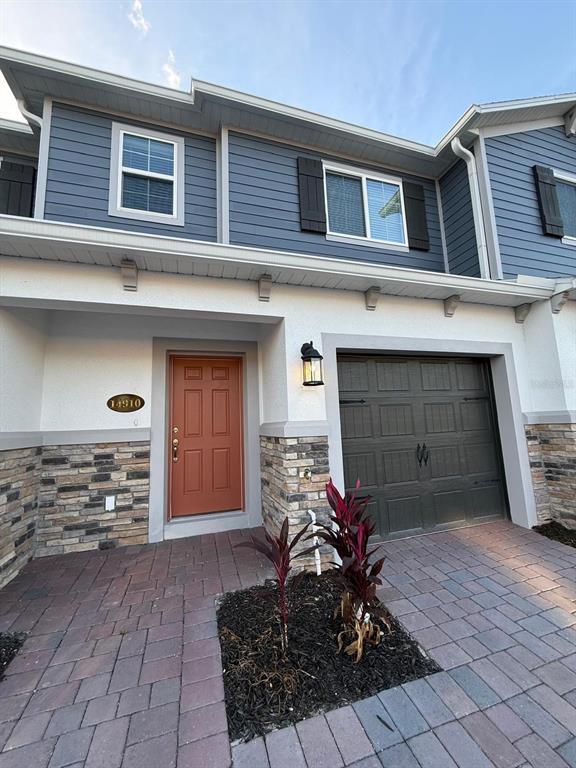 Foto principal - 14910 Harvest St