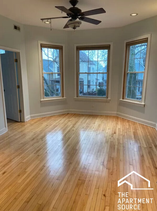 Foto del edificio - 2630 N Monticello Ave