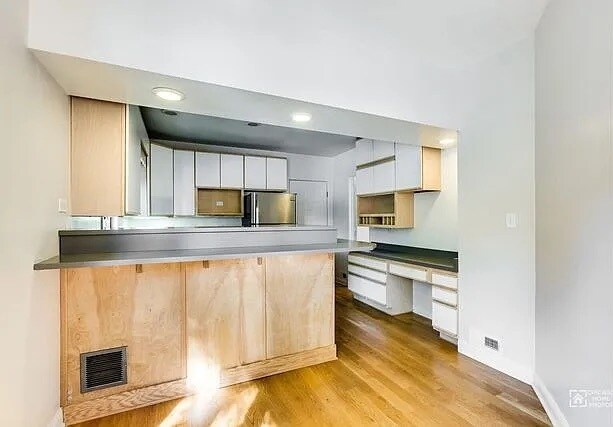 Foto del edificio - 2128 N Hoyne Ave