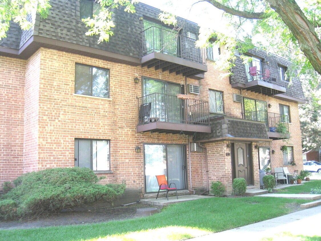 Primary Photo - 910 S McKinley Ave