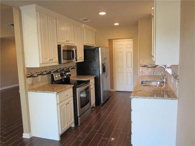 Building Photo - 209 Ginger Ln