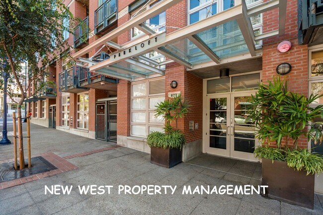 Foto del edificio - Expansive East Village 2-Bedroom at Parklo...