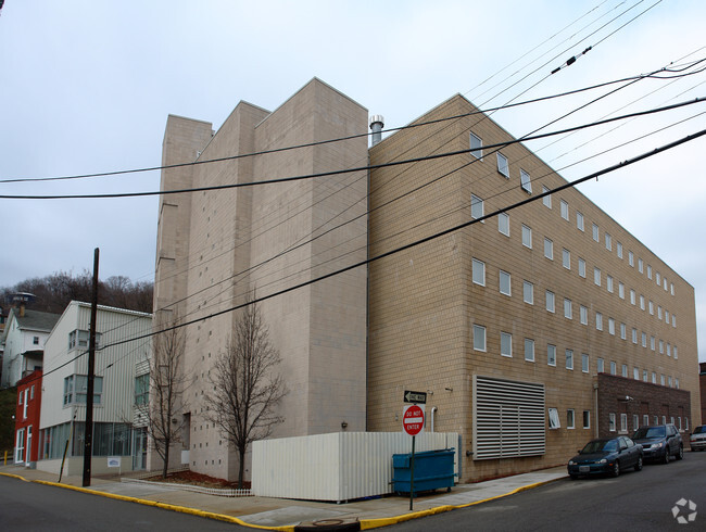 Building Photo - Lloyd McBride Court