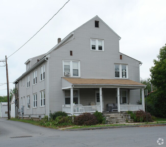 8 N Market St, Muncy, PA 17756 Apartments Muncy, PA