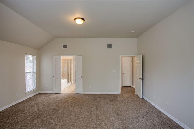 Building Photo - 811 Clear Meadow Ct