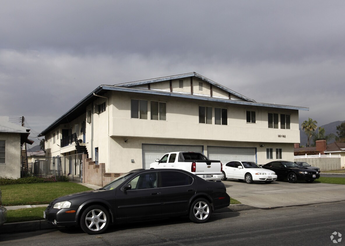 Building Photo - 141-143 Orange Grove Ave