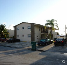 Building Photo - 3720 SW 59 Ave Davie, FL 33314