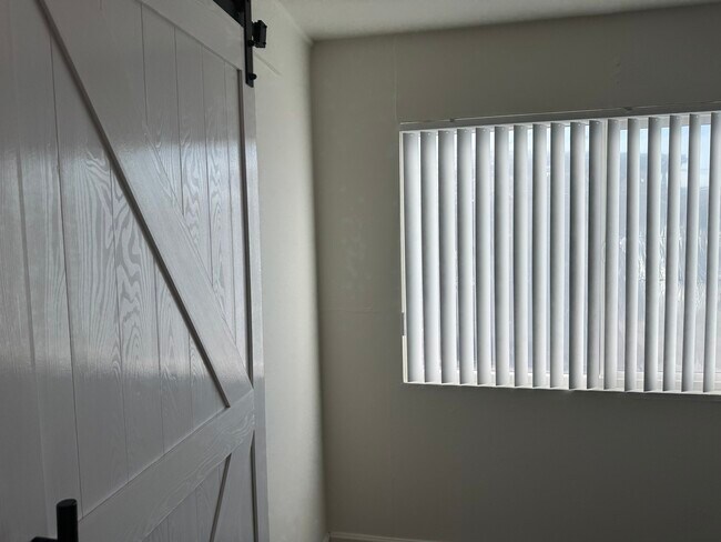 Photo - 988 Valencia St Apartment