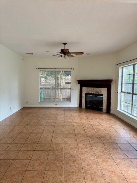 Building Photo - Elegant 4-Bedroom Retreat in Austin's Scen...