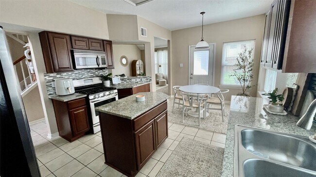 Building Photo - 1602 Stoney Park Dr