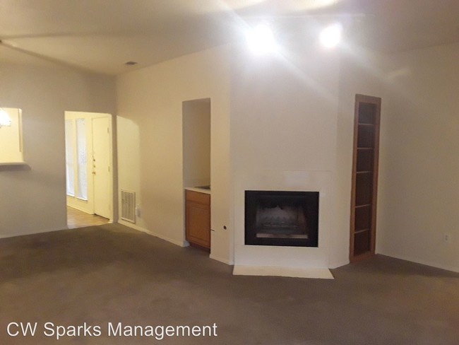 Building Photo - 1753 Creekview Dr