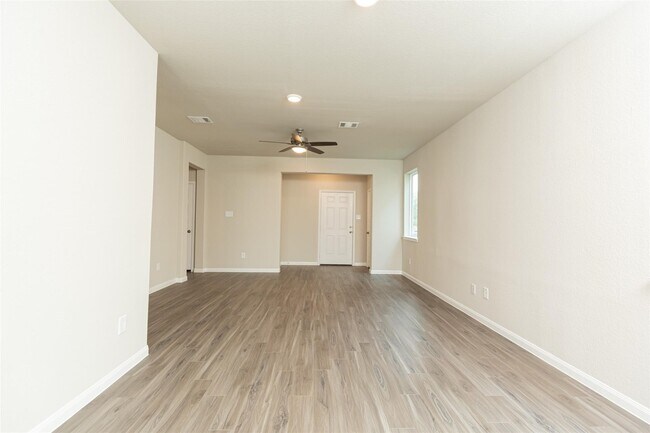 Building Photo - 2906 Briggs Dr