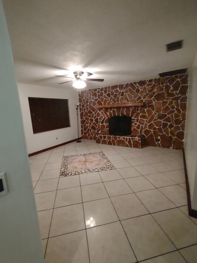 Foto del edificio - 5020 Pine St