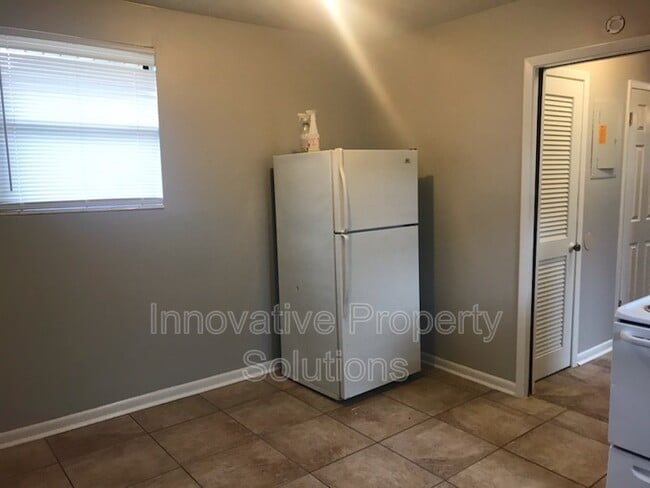 Building Photo - 2776 Woolery Dr
