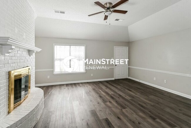 Building Photo - 3 Bedroom Pet-Friendly Home in Olive Branch, MS with Main Street Renewal