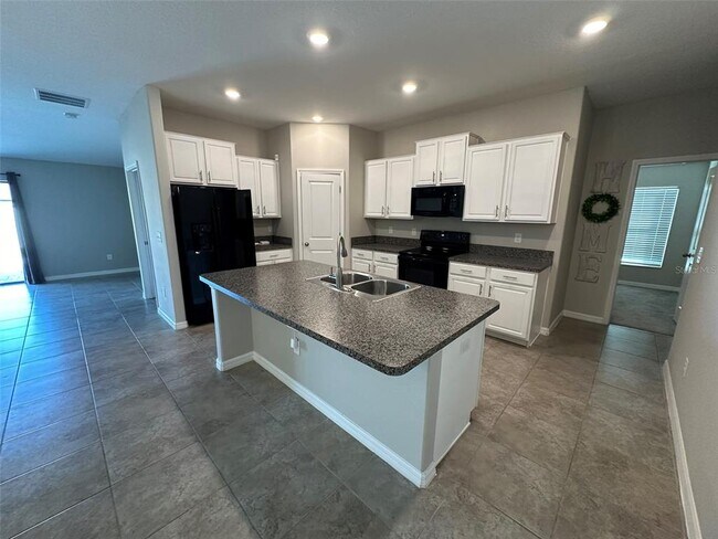 Foto del edificio - 15438 Wicked Strong St