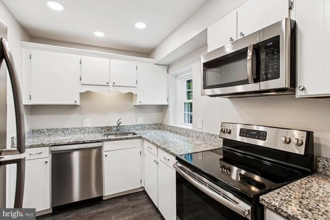 Building Photo - 4726 29th St S