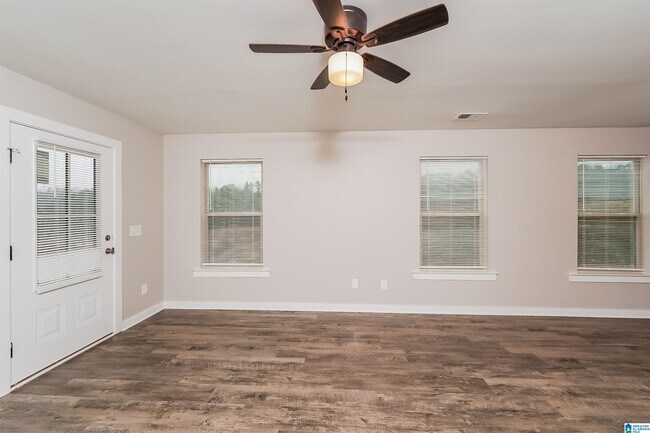 Foto del edificio - 380380 Deer Creek Way