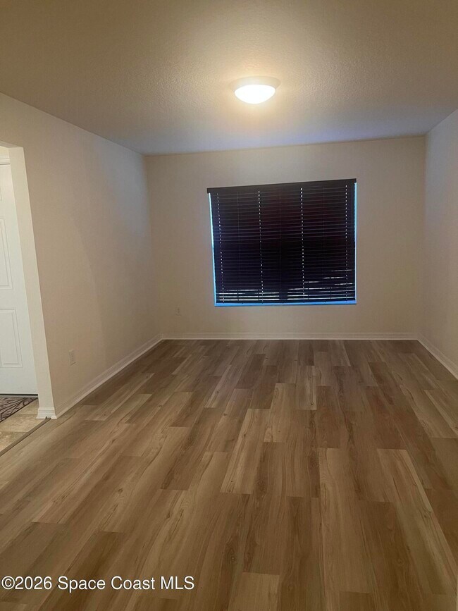 Building Photo - 241 Paquita Cir