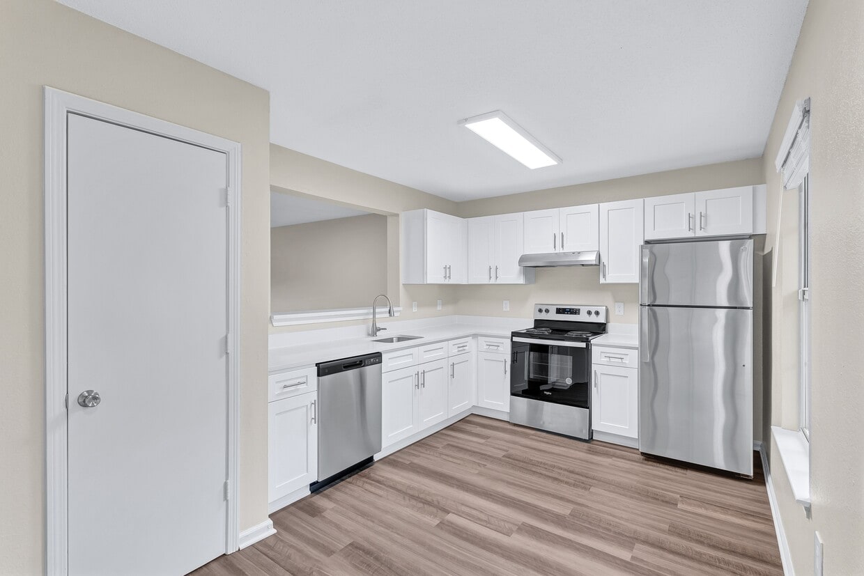 Foto principal - Hideaway Townhomes